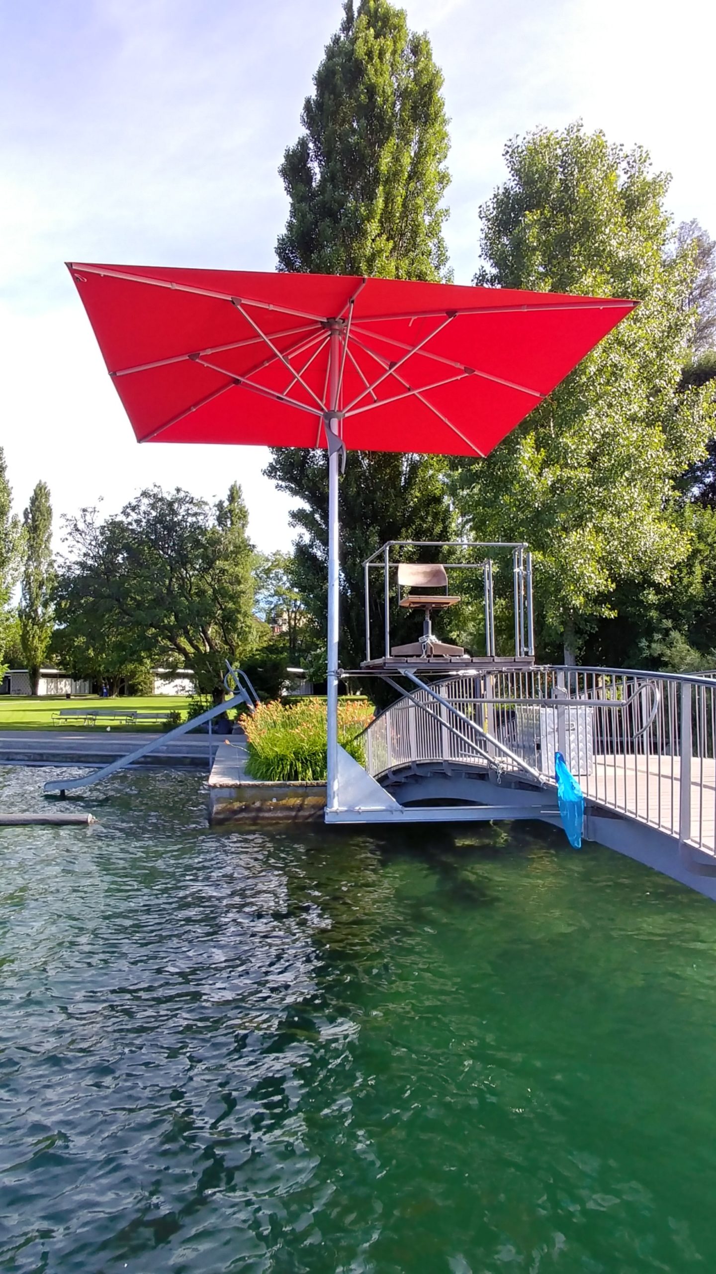 Strandbad Tiefenbrunnen - Mazuvo Gartenmöbel