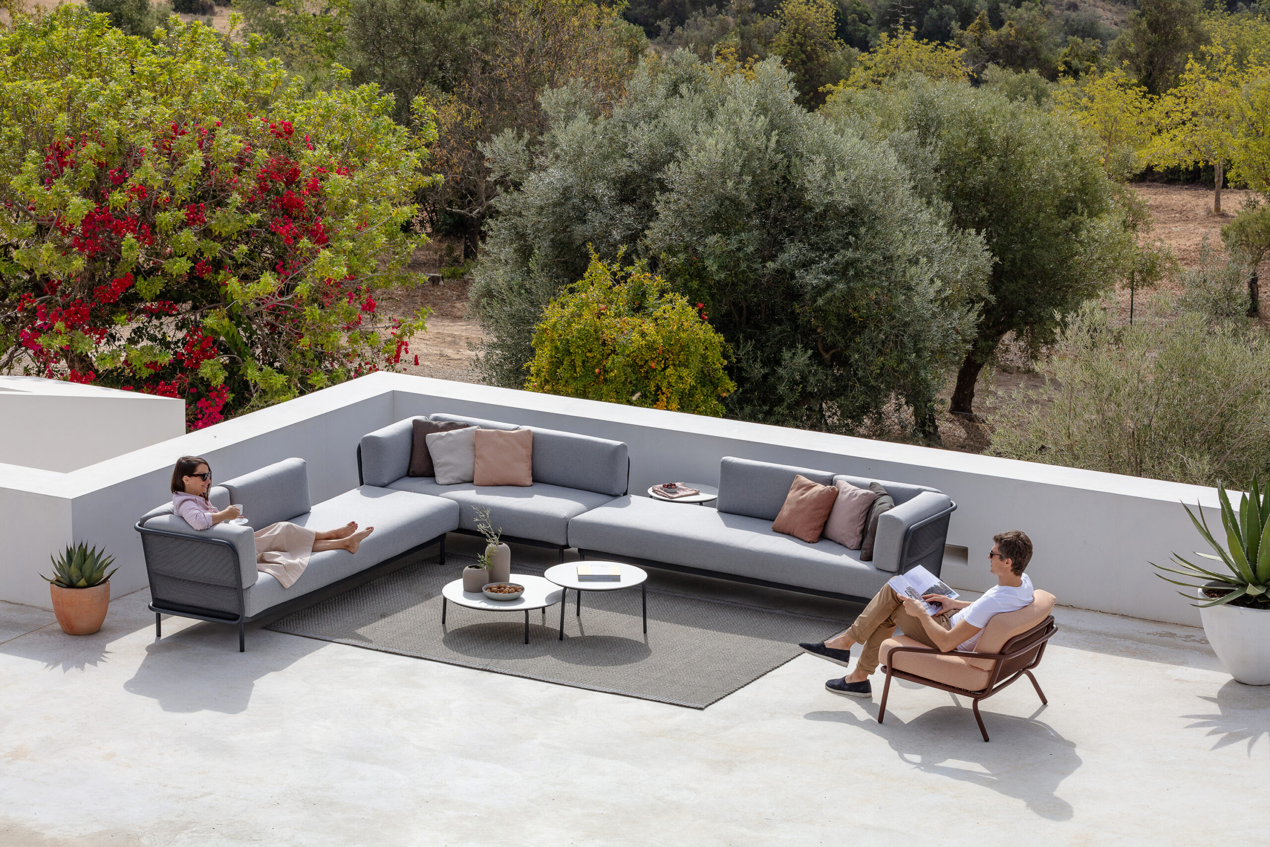Baza Lounge by Todus